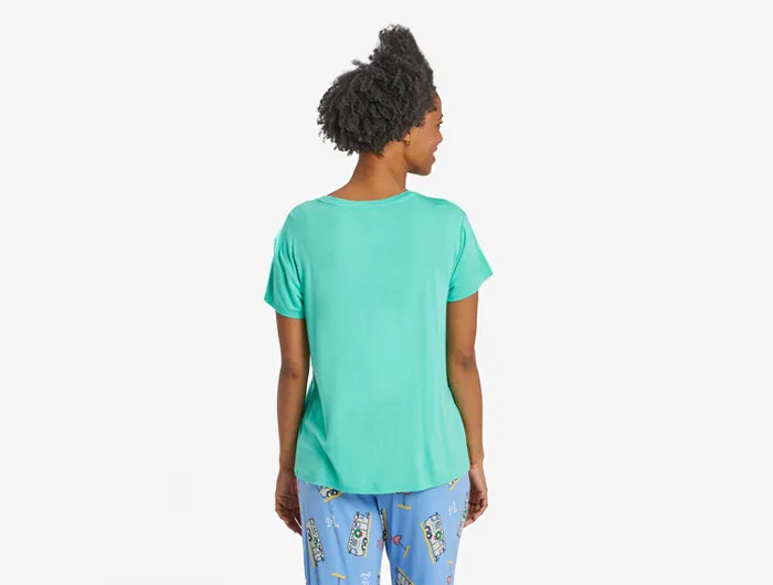 Life is Good Women's Lightweight Sleep Tee - Let It Snow Camper