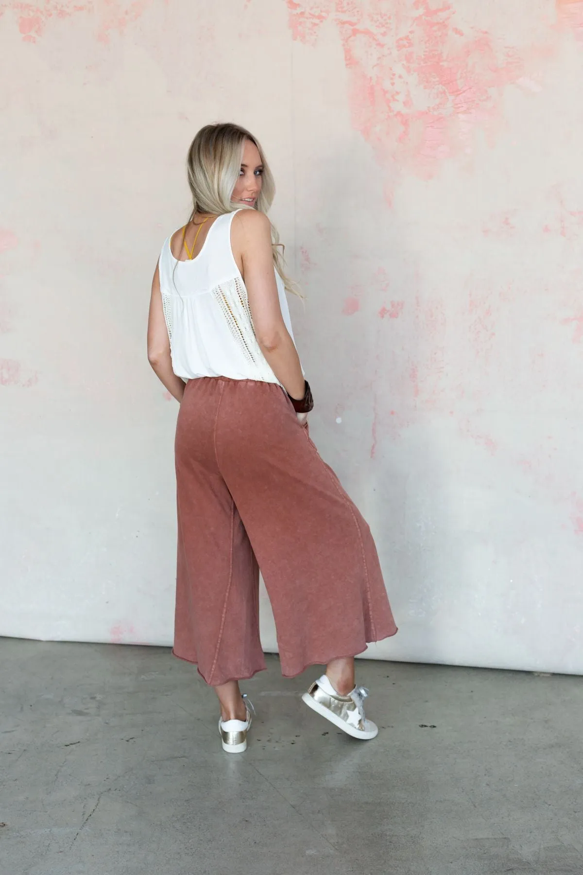 Relaxing Robin Wide Leg Pant - Red Bean